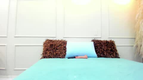 Nahomy online show from 03.07.25