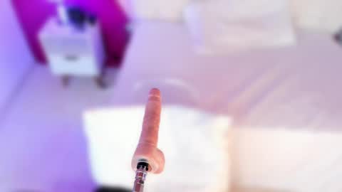 Nahomy Roberts online show from 03.01.25