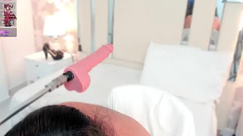 Nahomy Roberts online show from 01.17.26