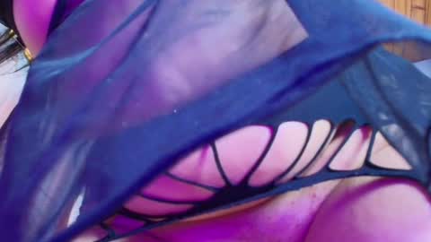 Naia x online show from 09.12.25