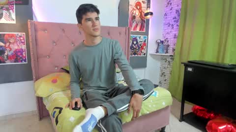 naifummi online show from 02.23.25