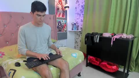 naifummi online show from 02.24.25