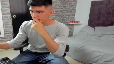 naifummi online show from 02.28.25