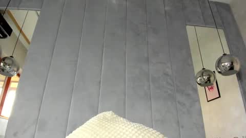 Naila online show from 02.14.25