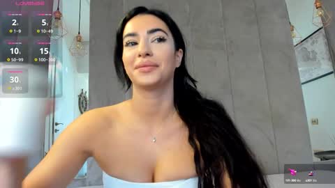 Naila online show from 09.14.25