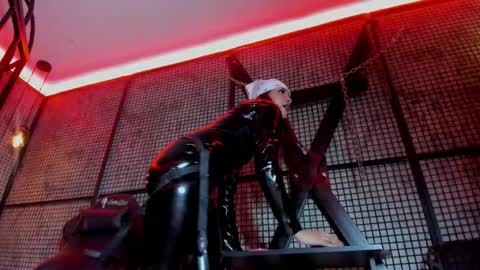 Snapshot of nailahard chatting on 10.16.25 Naila online show from 10.16.25