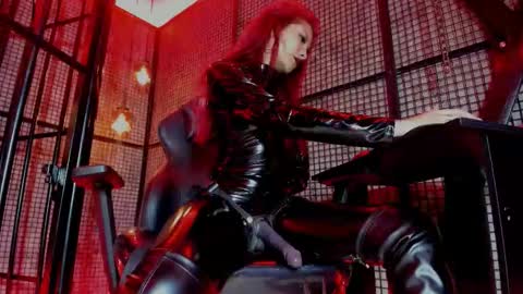 Snapshot of nailahard chatting on 10.27.25 Naila online show from 10.27.25