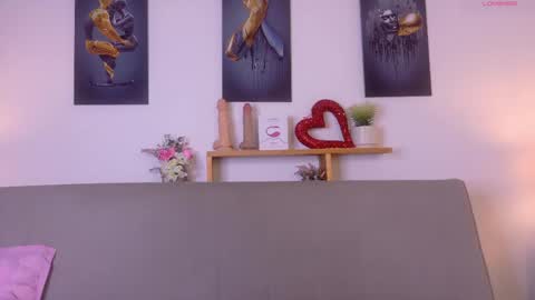 Snapshot of nairagold_ chatting on 05.24.26 nairagold_ online show from 05.24.26