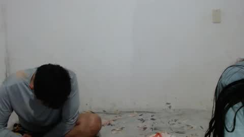 naisha and axel2 online show from 10.04.25