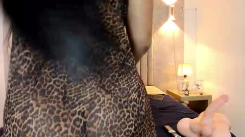 Naisha Rousell online show from 11.11.25