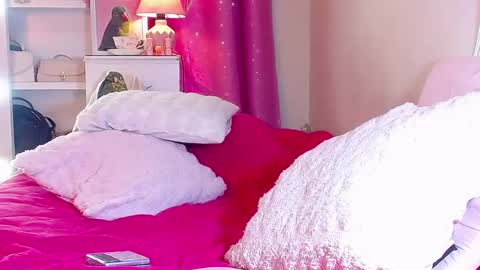 Snapshot of naissha chatting on 12.04.24 Naissha online show from 12.04.24