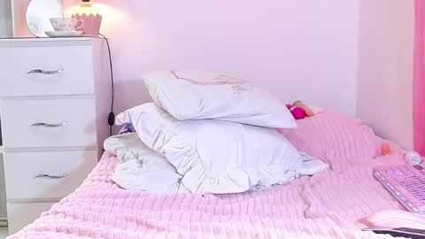 Snapshot of naissha chatting on 01.24.25 Naissha online show from 01.24.25