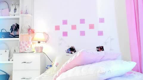 Snapshot of naissha chatting on 02.20.26 Naissha online show from 02.20.26