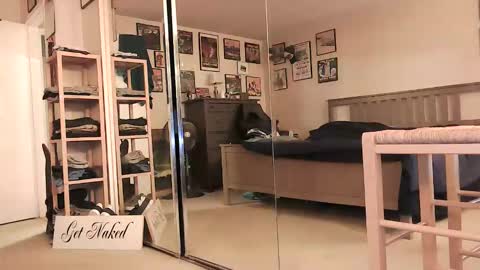 Snapshot of nakedmonkey chatting on 03.08.26 nakedmonkey online show from 03.08.26