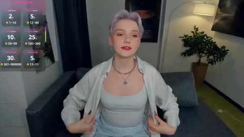 Snapshot of nakishacroshaw chatting on 10.01.25 Kate online show from 10.01.25