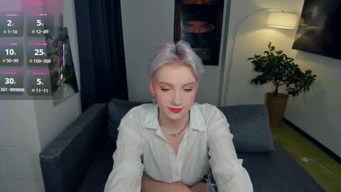 Snapshot of nakishacroshaw chatting on 10.04.25 Kate online show from 10.04.25