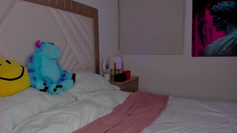 Snapshot of nalah_gomez_ chatting on 12.18.24 Nalah online show from 12.18.24