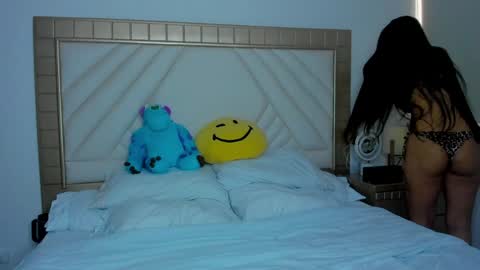 Snapshot of nalah_gomez_ chatting on 01.03.25 Nalah online show from 01.03.25