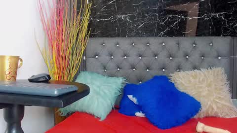 Snapshot of nalaroy chatting on 12.05.24 NALAROY online show from 12.05.24