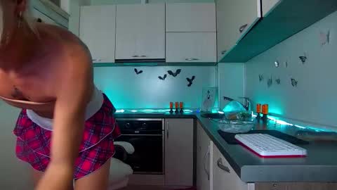 Nally online show from 11.04.25