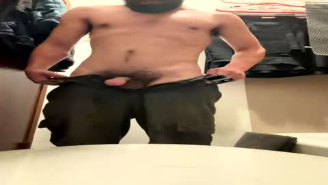 Snapshot of naluboi2lit chatting on 05.19.26 naluboi2lit online show from 05.19.26