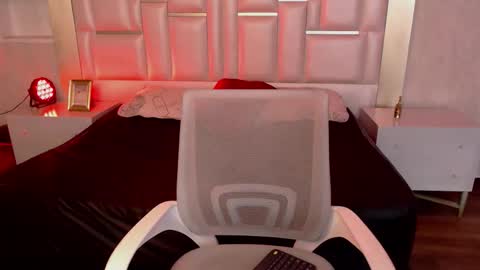 ----Namea------ online show from 10.15.25