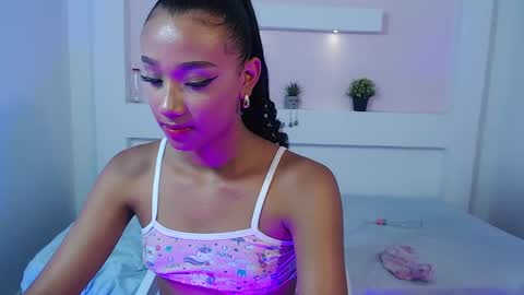 Namoi Smith online show from 12.24.24