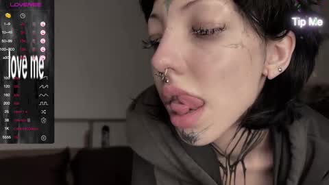 Snapshot of nananevaeragain chatting on 12.18.24 Nana online show from 12.18.24