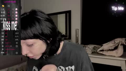 Snapshot of nananevaeragain chatting on 12.27.24 Nana online show from 12.27.24