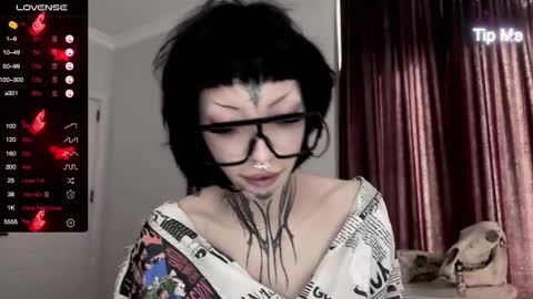 Snapshot of nananevaeragain chatting on 01.11.25 Nana online show from 01.11.25