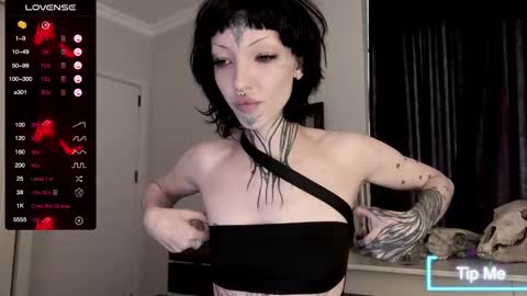 Snapshot of nananevaeragain chatting on 01.18.25 Nana online show from 01.18.25