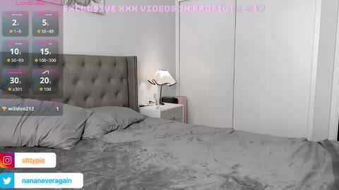 Snapshot of nananevaeragain chatting on 10.01.25 Nana online show from 10.01.25