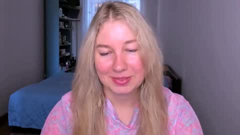 Snapshot of nancysanders chatting on 05.12.26 Nancy online show from 05.12.26