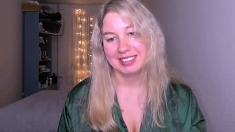 Snapshot of nancysanders chatting on 05.16.26 Nancy online show from 05.16.26