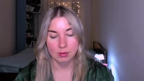Snapshot of nancysanders chatting on 05.22.26 Nancy online show from 05.22.26