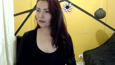 Snapshot of nanis_milf chatting on 03.06.25 nanis online show from 03.06.25