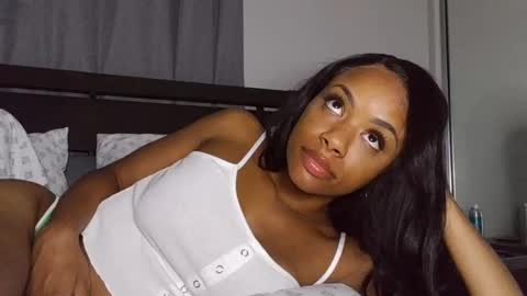 Snapshot of nanneyrose chatting on 09.15.25 Nanneypooh online show from 09.15.25