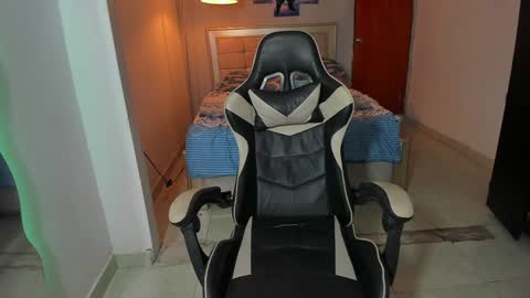 Snapshot of naomi_berckley chatting on 12.02.24 naomi_berckley online show from 12.02.24