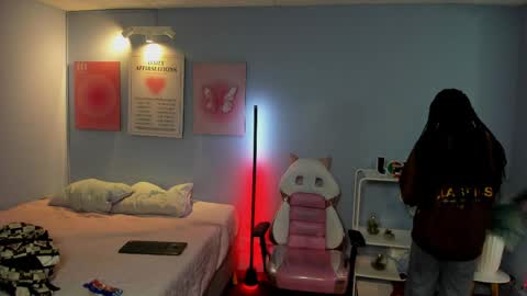 Naomi online show from 04.03.26