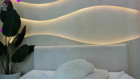 Naomi  online show from 12.29.24