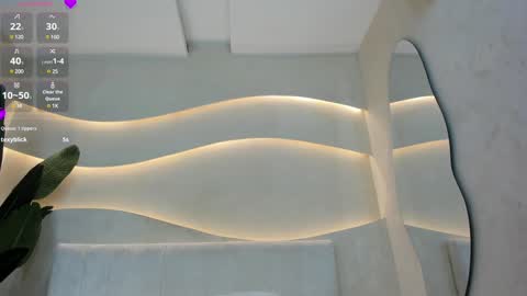 Naomi  online show from 01.10.25