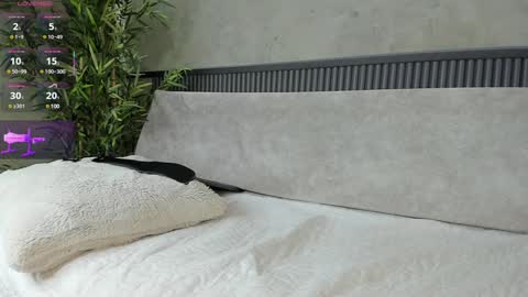 Naomi  online show from 02.05.25