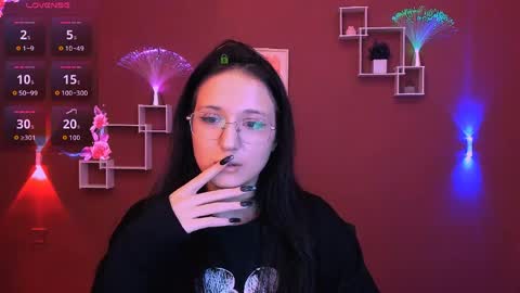 naomi_fox__ online show from 05.01.26