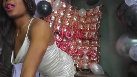 Nahomi Jones online show from 01.14.25