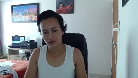 Snapshot of naomi_l0ve chatting on 11.25.25 Lucy online show from 11.25.25