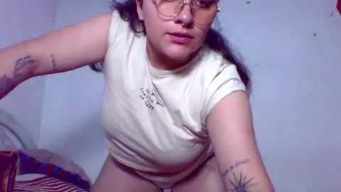 Snapshot of naomi_moon3 chatting on 12.28.24 Naomi online show from 12.28.24