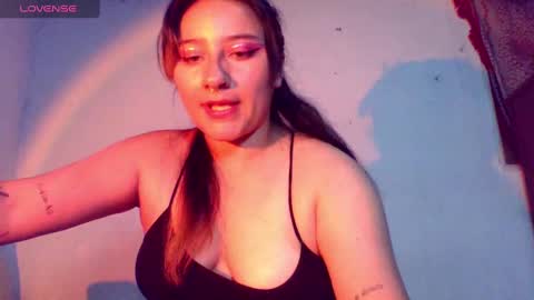 Snapshot of naomi_moon3 chatting on 01.07.25 Naomi online show from 01.07.25