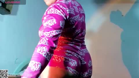 Snapshot of naomi_moon3 chatting on 01.28.25 Naomi online show from 01.28.25