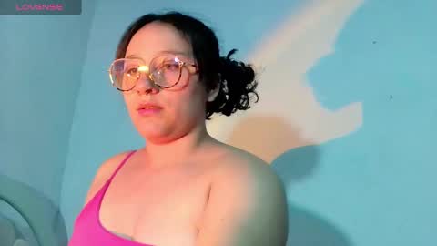 Snapshot of naomi_moon3 chatting on 02.04.25 Naomi online show from 02.04.25