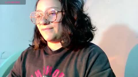 Snapshot of naomi_moon3 chatting on 02.05.25 Naomi online show from 02.05.25